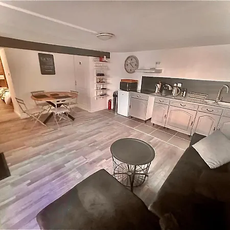 Studio T2 Pont Du Gard Apartment